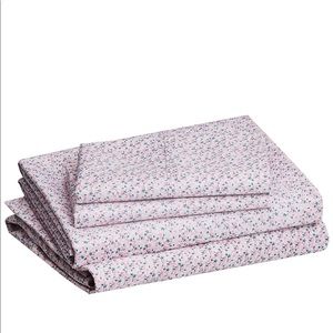 Queen Sheet Set : Mini floral Pattern